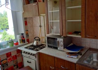 3-комнатная квартира в аренду, 67 м2, Новосибирск, улица Петухова, 90