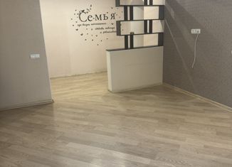 Продается двухкомнатная квартира, 60 м2, Хабаровск, квартал ДОС, 8
