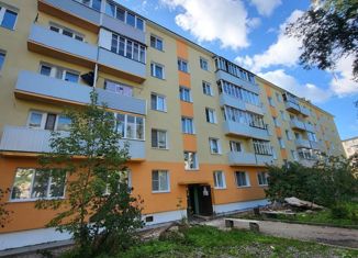 Продается 2-комнатная квартира, 44.3 м2, Бокситогорск, улица Вишнякова, 30