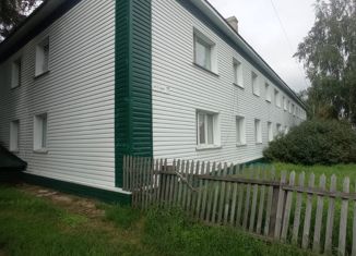 Продаю трехкомнатную квартиру, 60.8 м2, село Ребриха, улица Ленина, 132