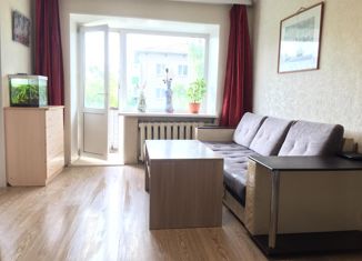 Продается 2-ком. квартира, 43.2 м2, Кунгур, улица Гребнева, 45Б