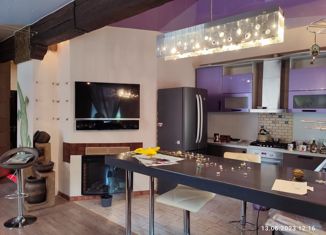 Продам 3-комнатную квартиру, 68 м2, Гуково, улица Мира, 3