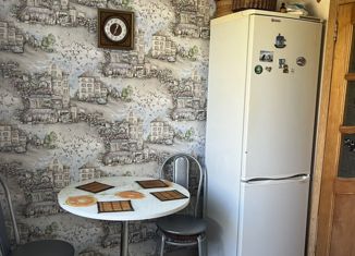 Продаю двухкомнатную квартиру, 46.8 м2, Кольчугино, улица 50 лет СССР, 12