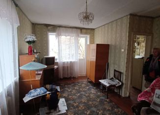 Однокомнатная квартира на продажу, 32 м2, Старая Русса, Александровская улица, 19