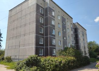 Продам 1-комнатную квартиру, 40.2 м2, городской посёлок Рощино, Садовая улица, 5