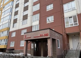 Сдам в аренду 2-комнатную квартиру, 36 м2, Барнаул, улица Сергея Семёнова, 32