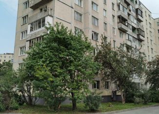 Продаю 3-ком. квартиру, 65.5 м2, Санкт-Петербург, улица Олеко Дундича, 11, метро Дунайская