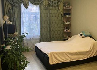 Продаю комнату, 73 м2, Санкт-Петербург, улица Ткачей, 54, улица Ткачей