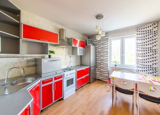 Продается 2-комнатная квартира, 63.1 м2, деревня Старая, Верхняя улица, 7