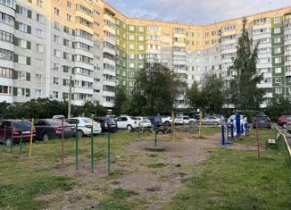 Трехкомнатная квартира на продажу, 65 м2, Пермь, улица Адмирала Ушакова, 59/3, жилой район Нижняя Курья