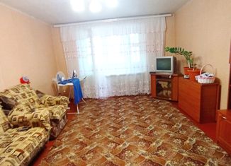 Продаю 2-комнатную квартиру, 56 м2, Буинск, улица Богдана Хмельницкого, 46
