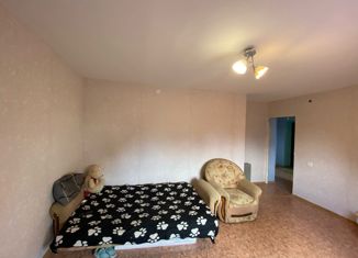 Однокомнатная квартира на продажу, 34.2 м2, Кудымкар, улица Топоркова, 2