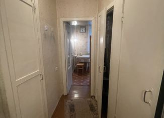 Продам 3-комнатную квартиру, 58 м2, Мурманск, улица Вице-адмирала Николаева, 4