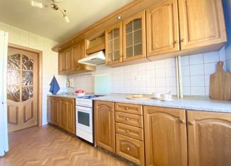 Продам 2-комнатную квартиру, 52 м2, Бор, Первомайская улица, 1А