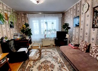 Трехкомнатная квартира на продажу, 58 м2, Ижевск, Молодёжная улица, 11, жилой район Аэропорт