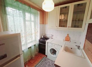 Продажа двухкомнатной квартиры, 45 м2, Москва, Клязьминская улица, 34, метро Лианозово