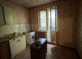 Продажа 1-комнатной квартиры, 33 м2, Великие Луки, улица Дружбы, 9К2