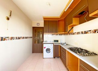 Продам 2-ком. квартиру, 52 м2, Димитровград, улица Осипенко, 19Б