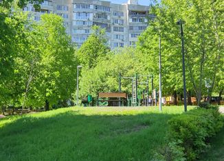 Продажа трехкомнатной квартиры, 62.5 м2, Москва, Наро-Фоминская улица, 2, метро Солнцево