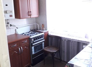 Продаю трехкомнатную квартиру, 59 м2, Старая Русса, улица Возрождения, 16/2