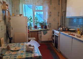 Продаю 3-ком. квартиру, 77 м2, Челябинск, улица Василевского, 77, Ленинский район