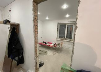 Продам 2-ком. квартиру, 50 м2, Малоярославец, улица Чистовича, 9