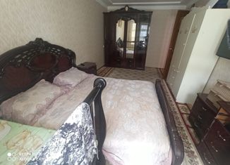 Продаю 1-комнатную квартиру, 32 м2, Нальчик, улица Чернышевского, 270