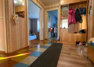 Продаю четырехкомнатную квартиру, 79.9 м2, Дальнегорск, Набережная улица, 6