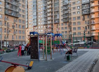 Продается 2-ком. квартира, 60 м2, Красноярск, Норильская улица, 38, Октябрьский район