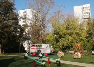 Продам 2-ком. квартиру, 45 м2, Москва, Загородное шоссе, 5к2, Загородное шоссе