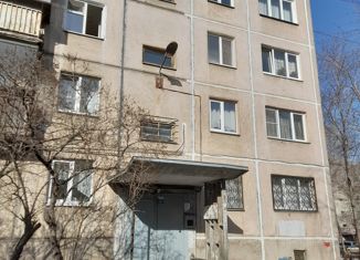 Продам 2-ком. квартиру, 43.8 м2, Магнитогорск, проспект Карла Маркса, 121/1