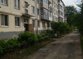Продам 2-комнатную квартиру, 42 м2, деревня Карачарово, деревня Карачарово, 1А
