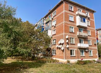 Продается 2-ком. квартира, 37 м2, Тимашевск, микрорайон Индустриальный, 11