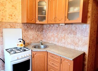 Продам 3-ком. квартиру, 50.3 м2, Михайлов, улица Тружениц, 15