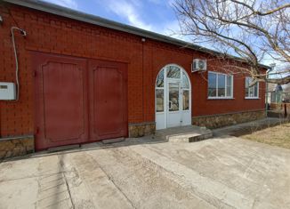 Продаю дом, 175 м2, станица Чебургольская, Советская улица, 30