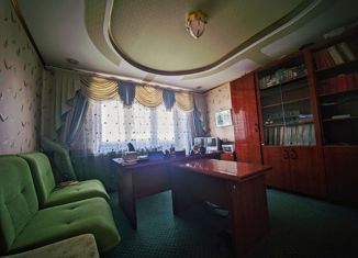 Трехкомнатная квартира на продажу, 82.7 м2, Октябрьский, 34-й микрорайон, 8