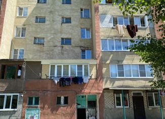 Продажа 3-ком. квартиры, 61.4 м2, Карачаевск, улица Ленина, 56/1