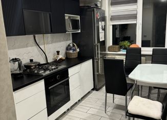 Продажа трехкомнатной квартиры, 64 м2, Березники, улица Мира, 106