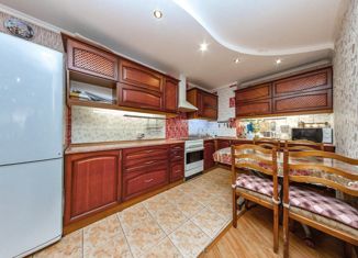 Продается трехкомнатная квартира, 87.5 м2, станица Елизаветинская, улица Яна Полуяна, 47