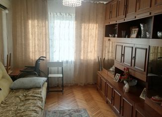Продаю 3-комнатную квартиру, 58 м2, поселок городского типа Афипский, Краснодарская улица, 32