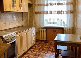 Продается трехкомнатная квартира, 63.5 м2, Брянск, улица Котовского, 8, Фокинский район