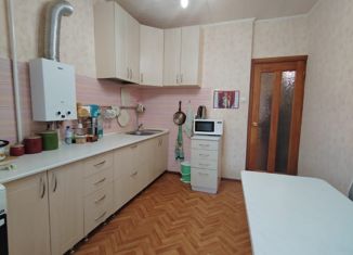 Продаю четырехкомнатную квартиру, 84.6 м2, Урай, микрорайон 1Д, 70