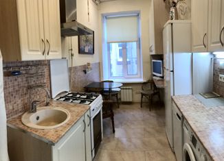 Продам 3-ком. квартиру, 56.2 м2, Санкт-Петербург, 8-я Советская улица, 34, метро Площадь Восстания