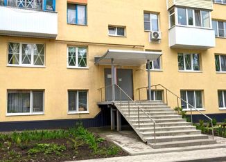 Продается трехкомнатная квартира, 47 м2, Белгород, улица Костюкова, 25, Западный округ
