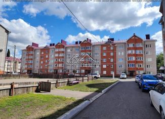 Двухкомнатная квартира на продажу, 62.4 м2, Кумертау, улица Горького, 15