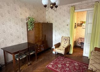 Продается 2-комнатная квартира, 50.9 м2, Колпино, площадь Коммуны, 1/2