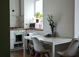 Продам 2-комнатную квартиру, 40 м2, Екатеринбург, улица Хомякова, 18, улица Хомякова