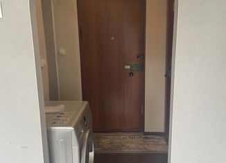 Двухкомнатная квартира на продажу, 23.1 м2, Апатиты, улица Строителей, 89