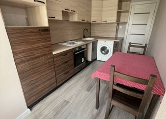 Продается 2-ком. квартира, 55.9 м2, Адыгея, улица Гагарина, 137