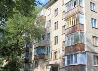 Трехкомнатная квартира на продажу, 56.6 м2, Новочебоксарск, Советская улица, 35